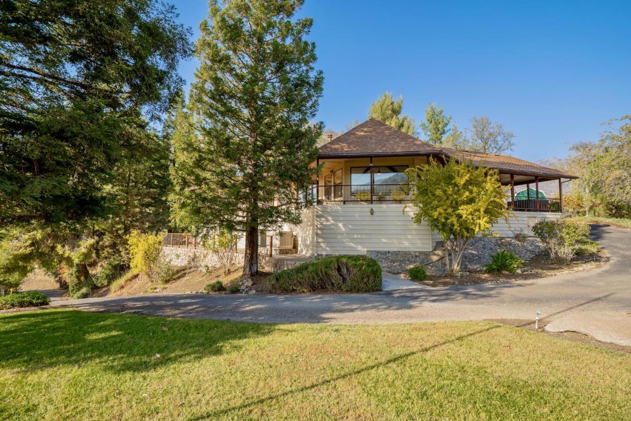 Secluded Mtn Top Family Haven W/Views Spa & Arcade Three Rivers Kültér fotó