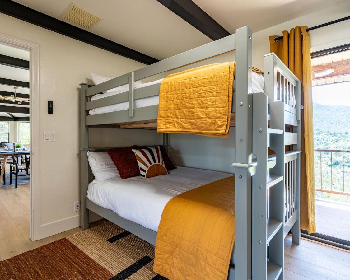 Secluded Mtn Top Family Haven W/Views Spa & Arcade Three Rivers Kültér fotó
