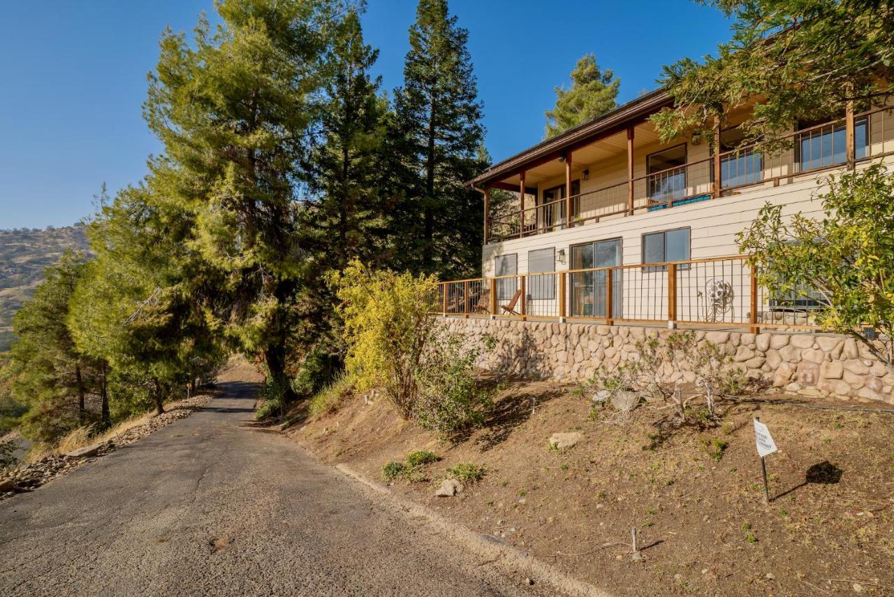 Secluded Mtn Top Family Haven W/Views Spa & Arcade Three Rivers Kültér fotó